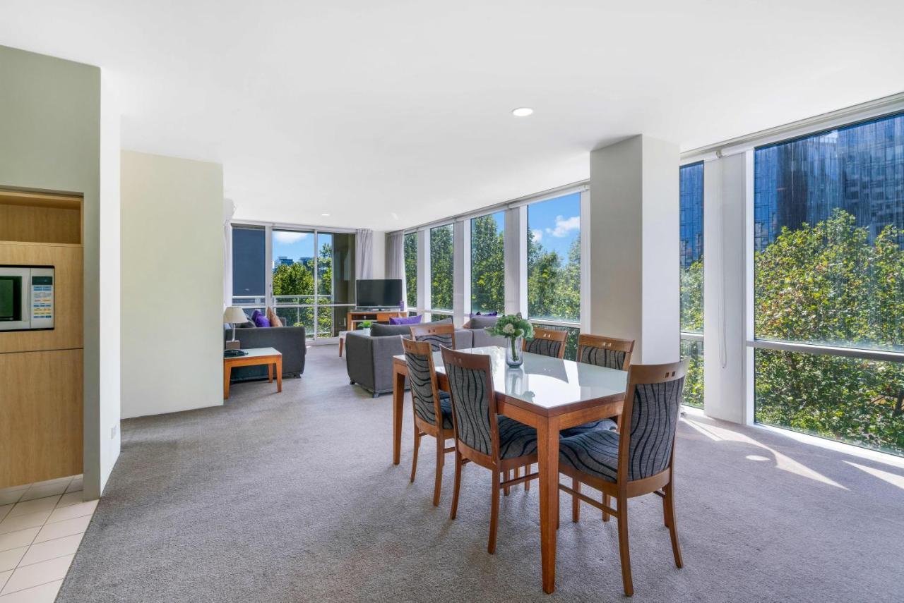 Park Regis Griffin Suites Melbourne Exteriör bild