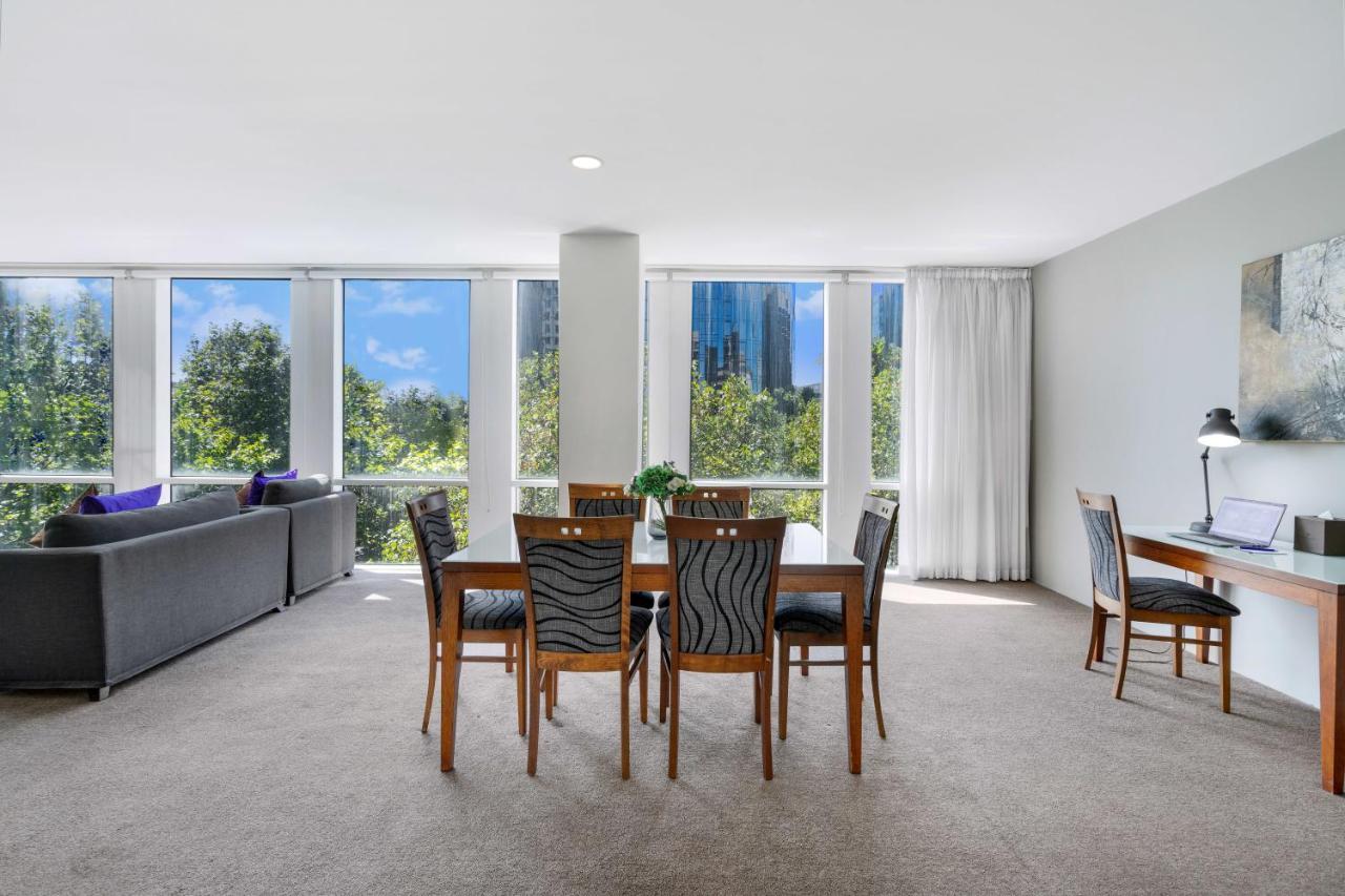 Park Regis Griffin Suites Melbourne Exteriör bild
